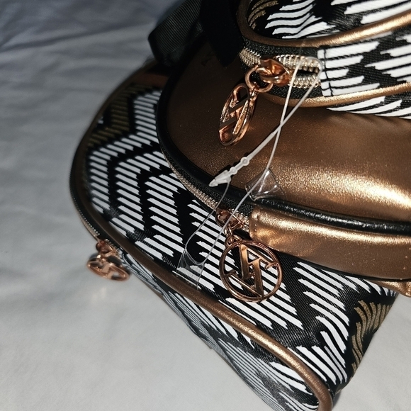 NWT Adrienne Vittadini 3Pc Cosmetic Bag Set Bronze Striped - Picture 4 of 4